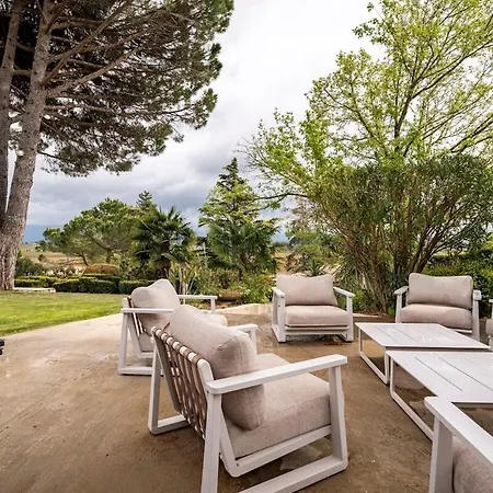 La Moursoise 4 Etoiles Villa *
