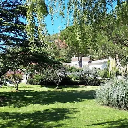 La Moursoise 4 Etoiles * Mours-Saint-Eusebe