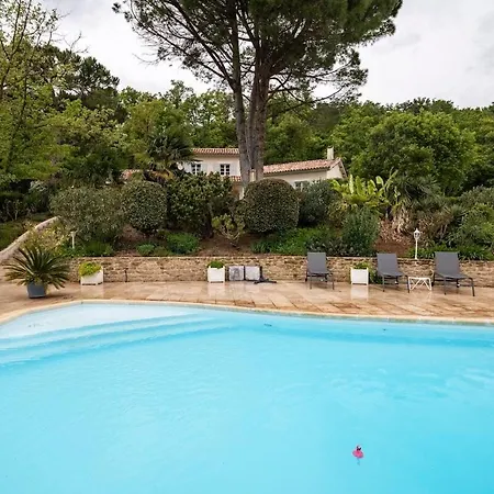 La Moursoise 4 Etoiles Villa